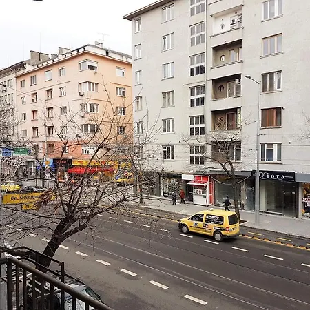 Studio Dondukov Apartment *